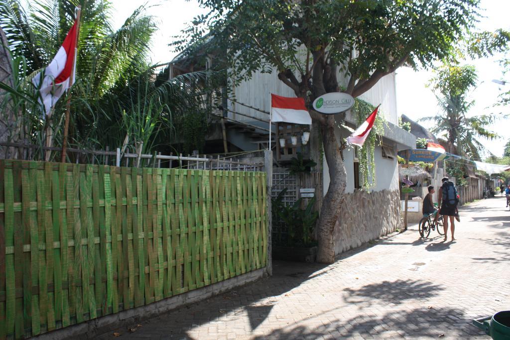 M'Adison Gilli Hotel Gili Trawangan Exterior photo